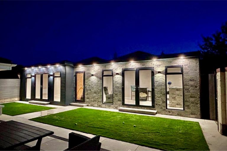 Garden room by CG Joinery