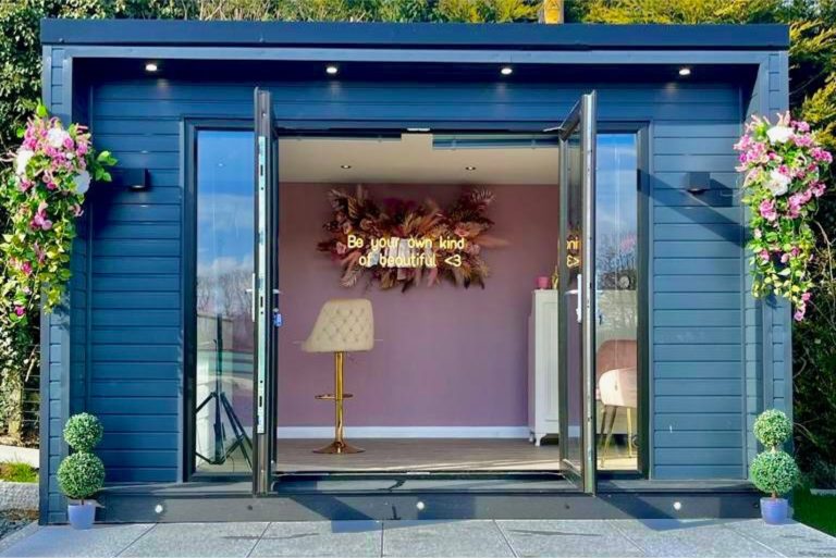 Garden room by CG Joinery