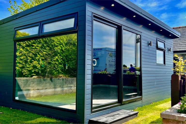 Garden room by CG Joinery
