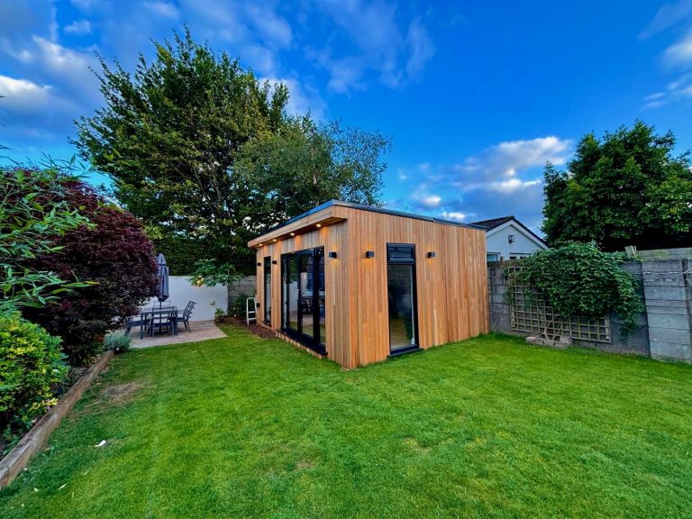 Garden room by CG Joinery